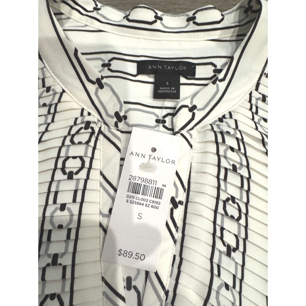 Ann Taylor Chain Link Blouse Cream & Black Size S BNWT - Picture 3 of 4